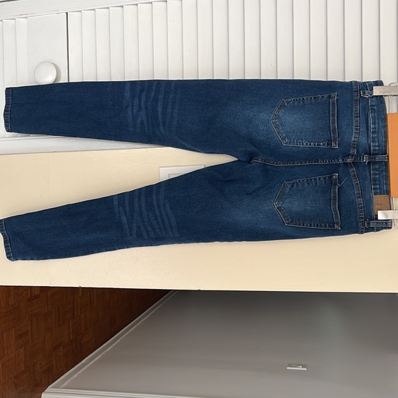 Jeans - Picture 2 of 2